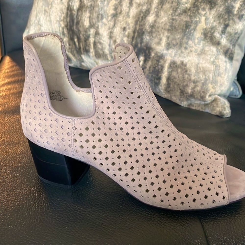 LOGO PeepToe Ankle Bootie Size7 Light Lavender Stacked Heel Casual Chic Bohemian